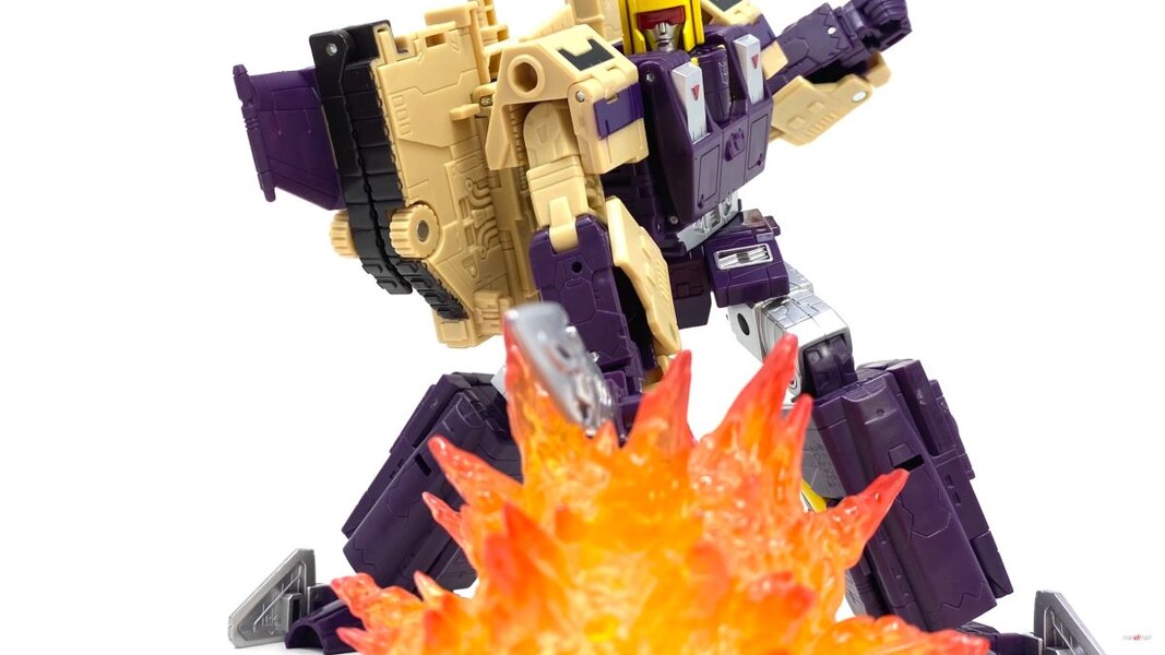 Transformers Legacy Blitzwing First Look In Hand Image  (9 of 61)